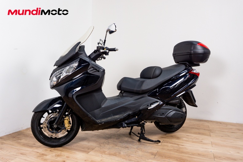 Motorbike image 6