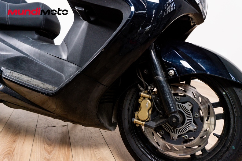 Motorbike image 4