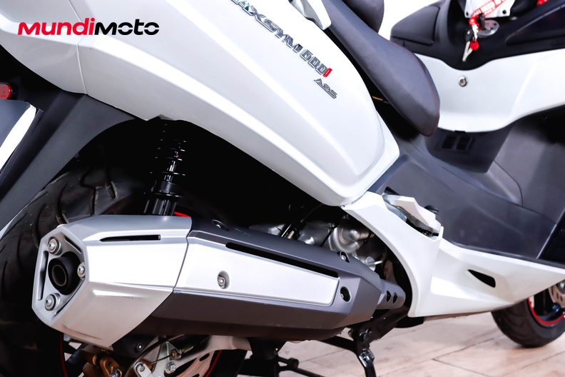 Motorbike image 3