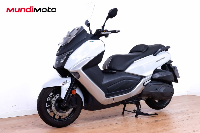Motorbike image 7