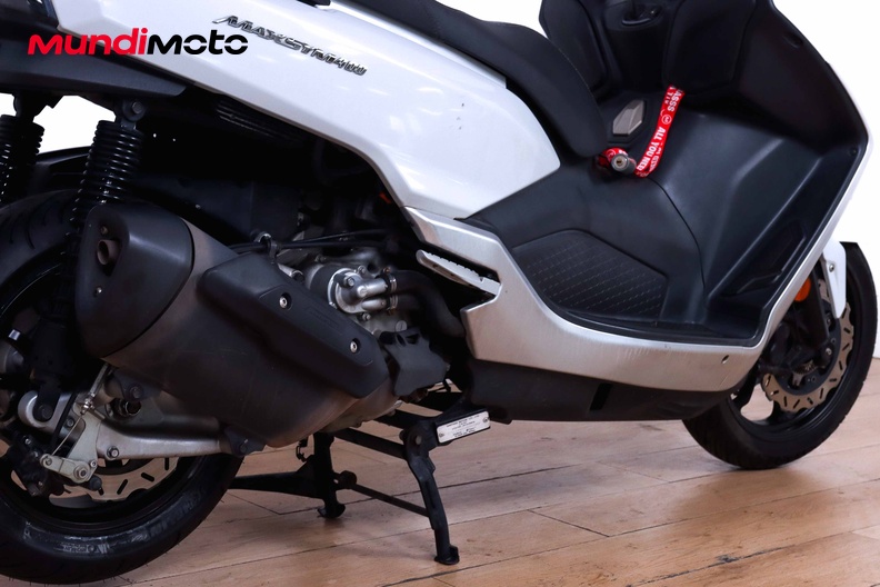 Motorbike image 3