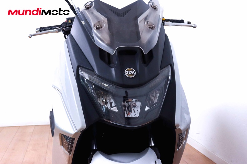 Motorbike image 4