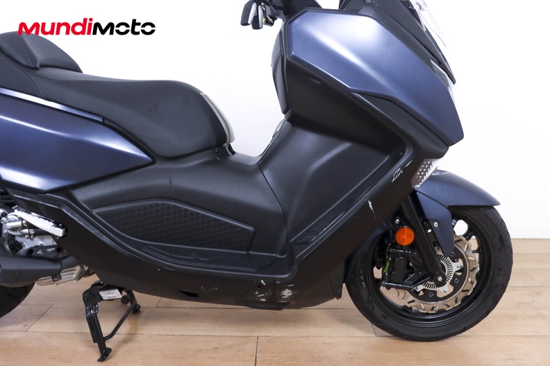 Motorbike image 13