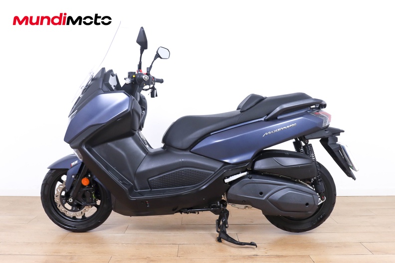 Motorbike image 5