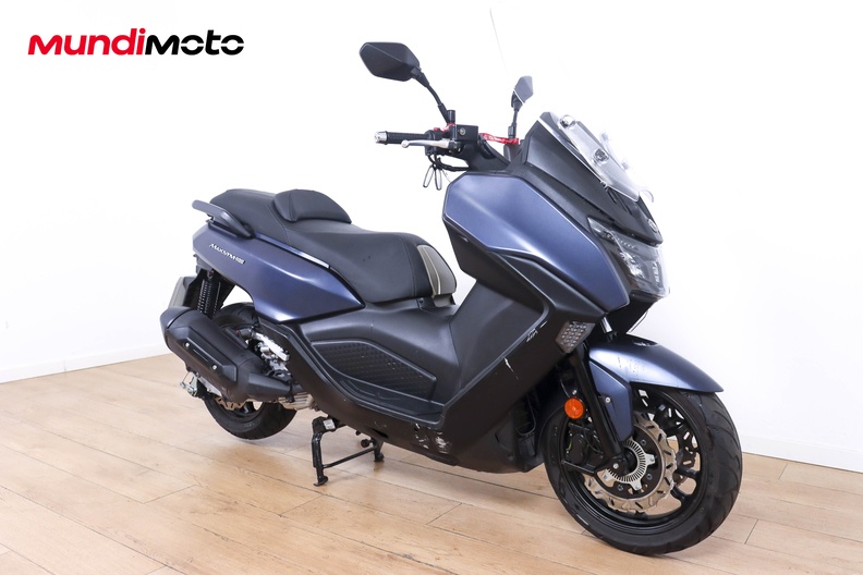 Motorbike image 1
