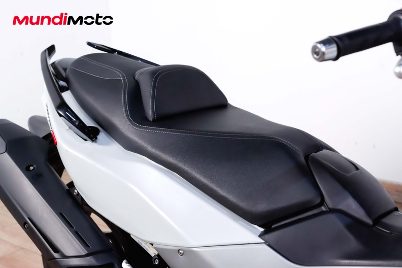 Motorbike image 13