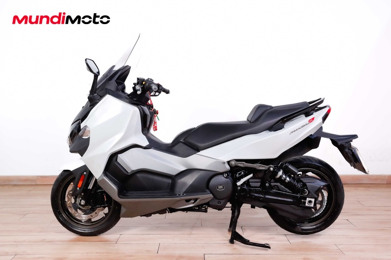 Motorbike image 5