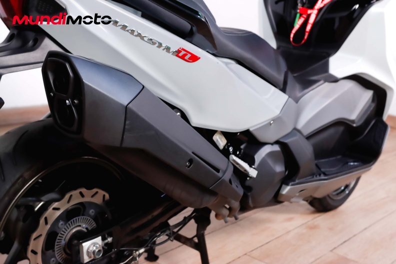 Motorbike image 3