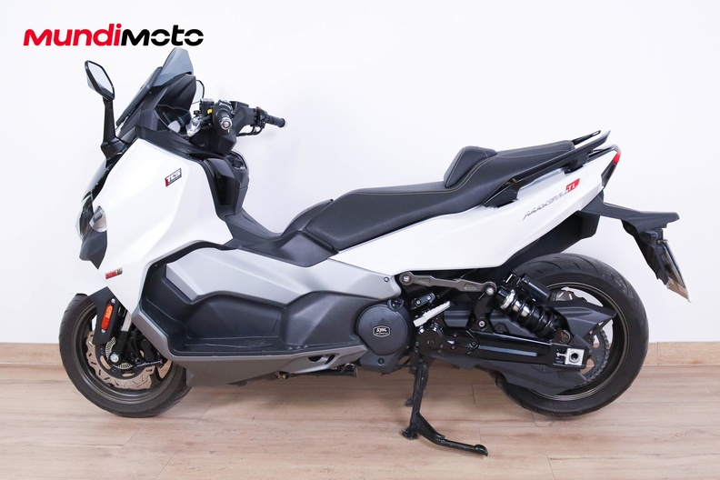 Motorbike image 5