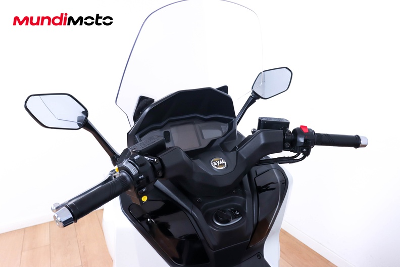 Motorbike image 10