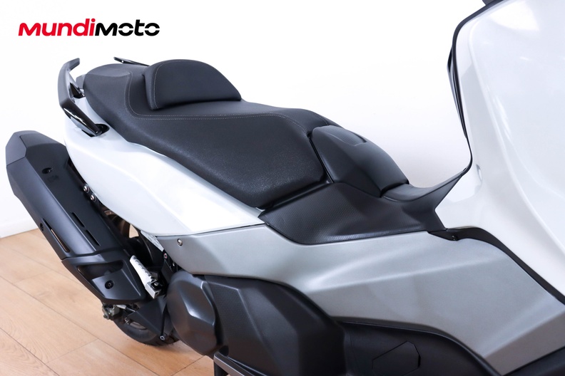 Motorbike image 12