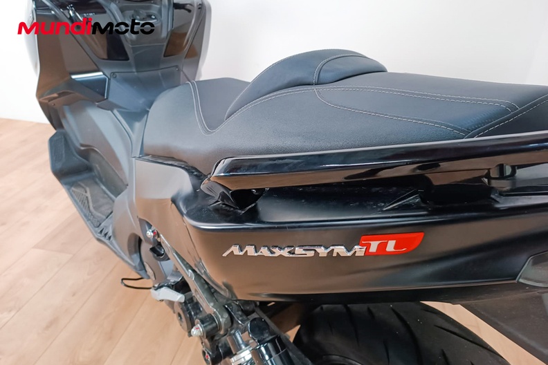Motorbike image 8