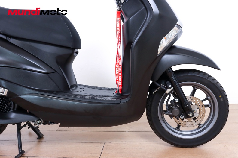 Motorbike image 12