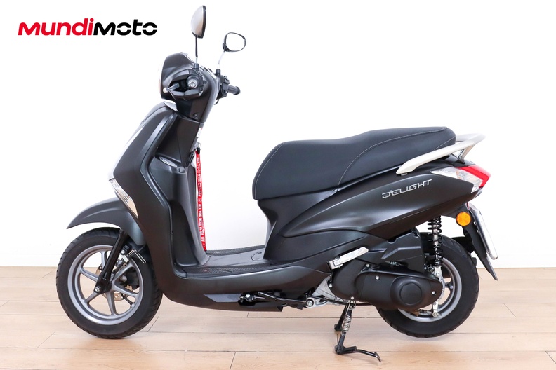Motorbike image 5
