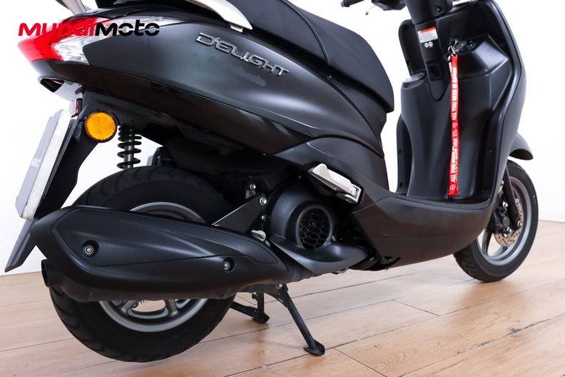 Motorbike image 3