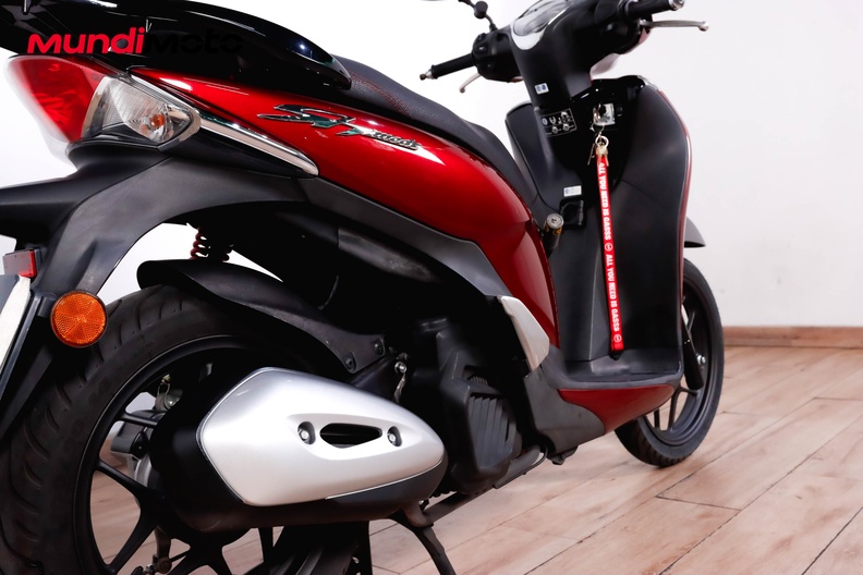 Motorbike image 3