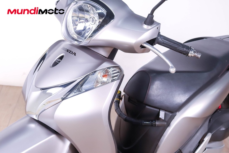 Motorbike image 8