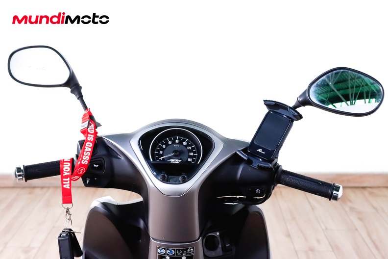 Motorbike image 10