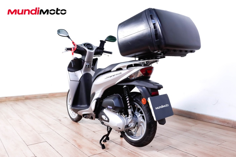 Motorbike image 6