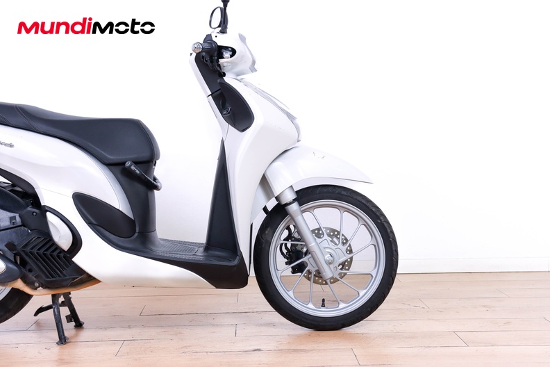 Motorbike image 13