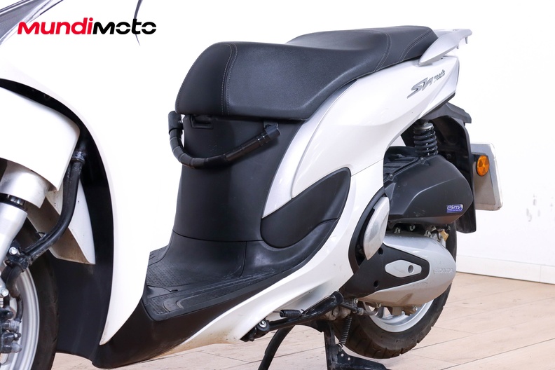 Motorbike image 8