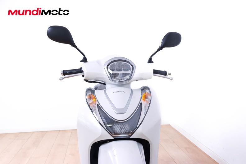 Motorbike image 4