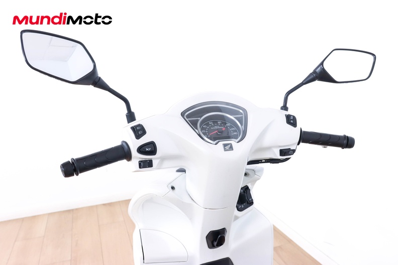Motorbike image 10