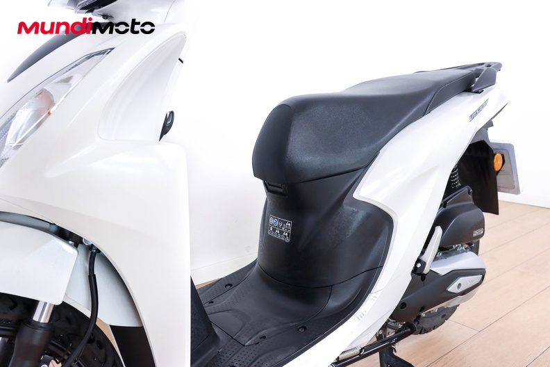 Motorbike image 8