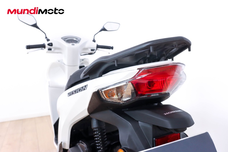 Motorbike image 9