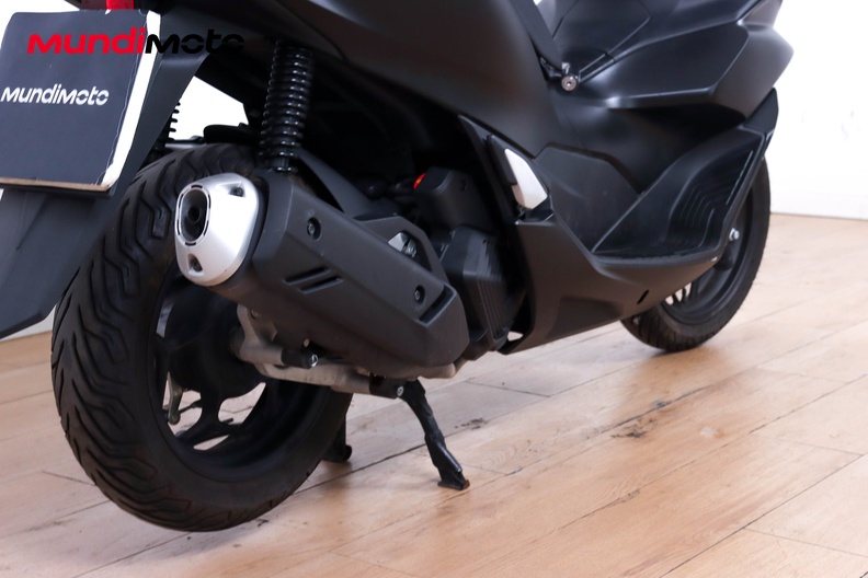 Motorbike image 3