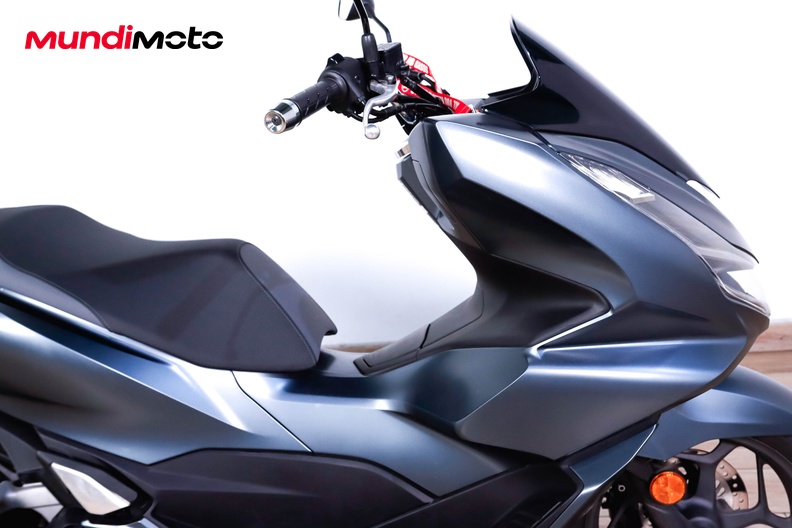 Motorbike image 13