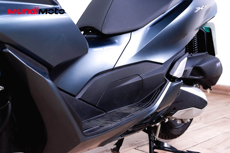 Motorbike image 8