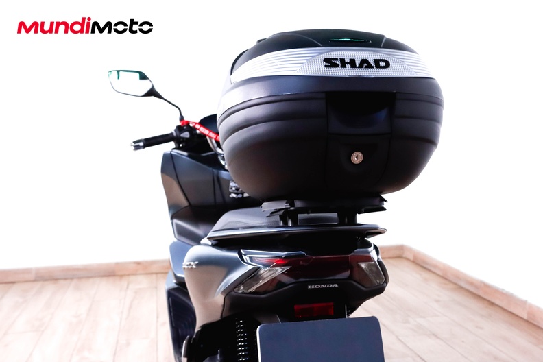 Motorbike image 9
