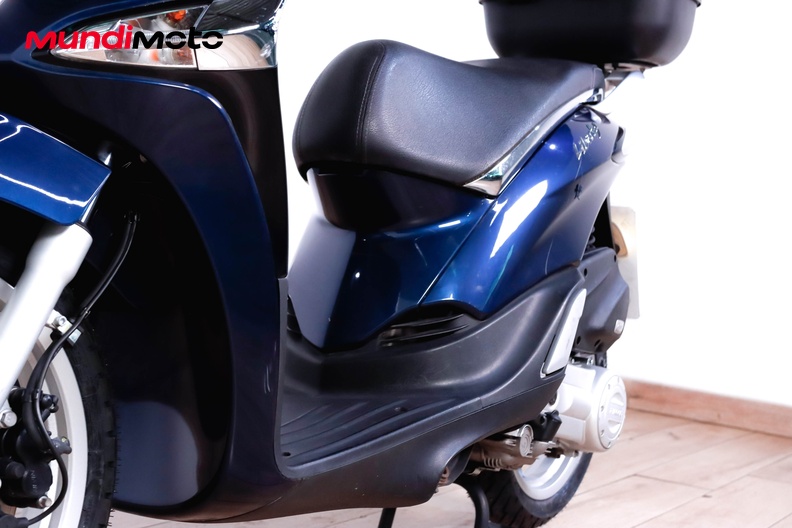 Motorbike image 8