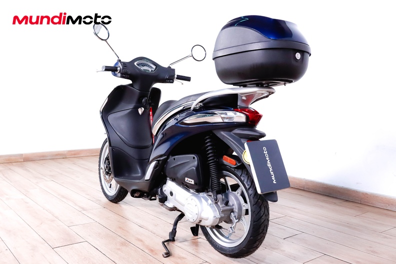 Motorbike image 6
