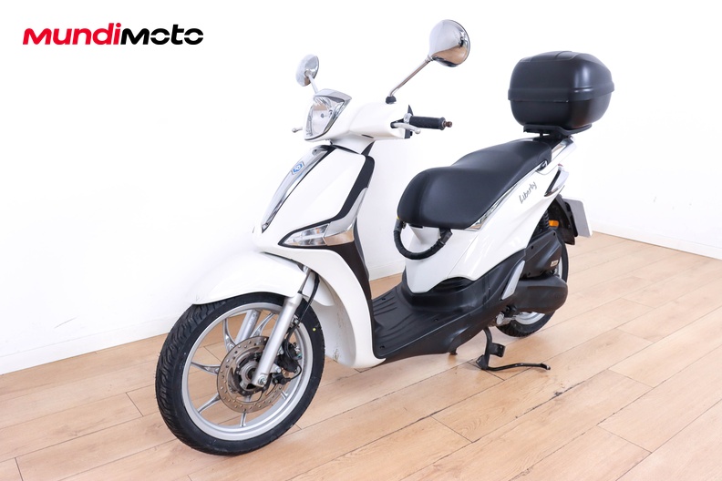 Motorbike image 7