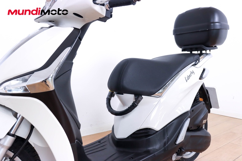 Motorbike image 8