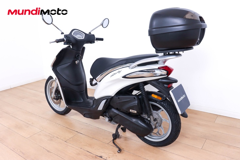 Motorbike image 6