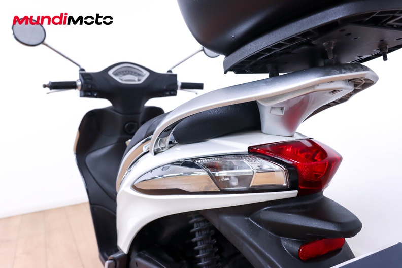 Motorbike image 9