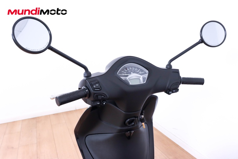 Motorbike image 10
