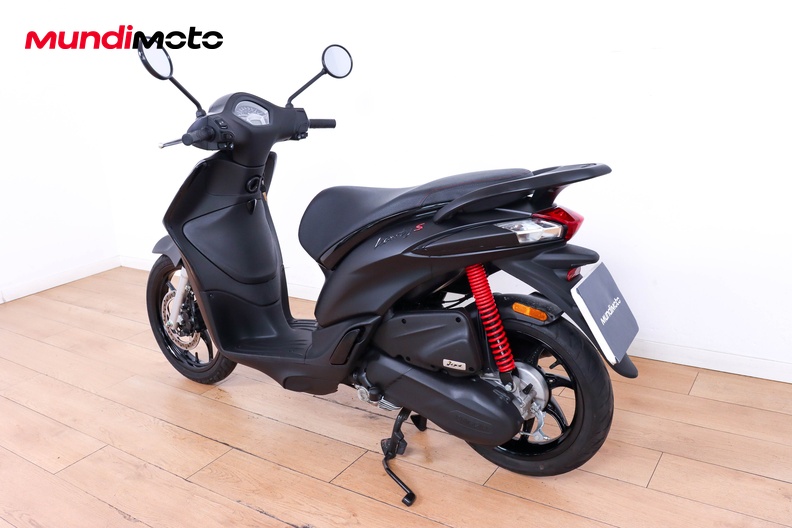 Motorbike image 6