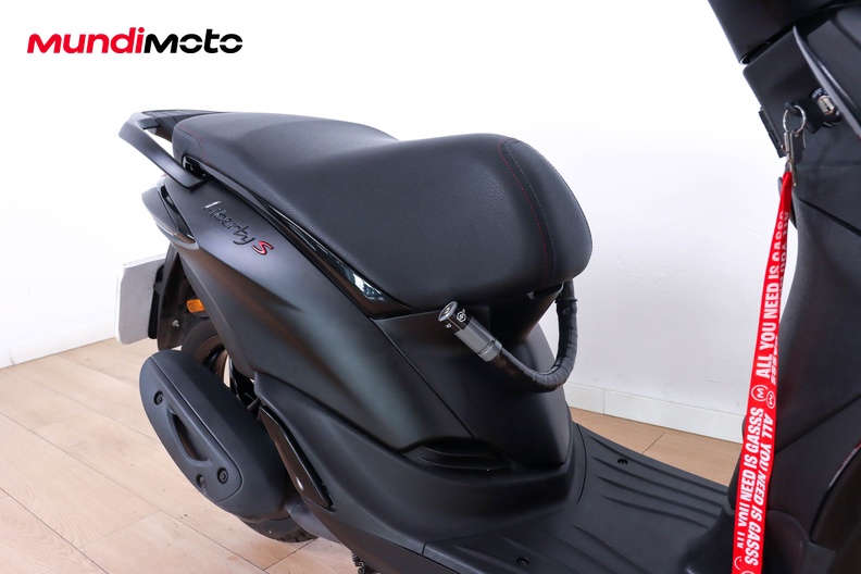 Motorbike image 12