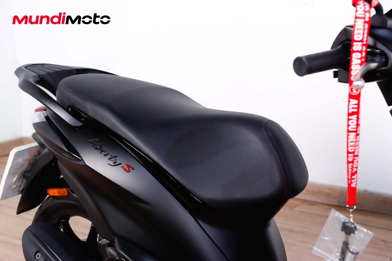 Motorbike image 13