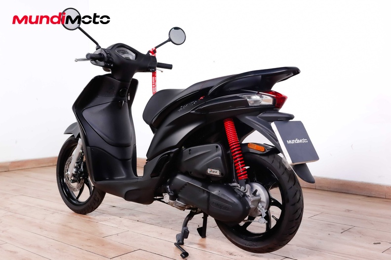 Motorbike image 6