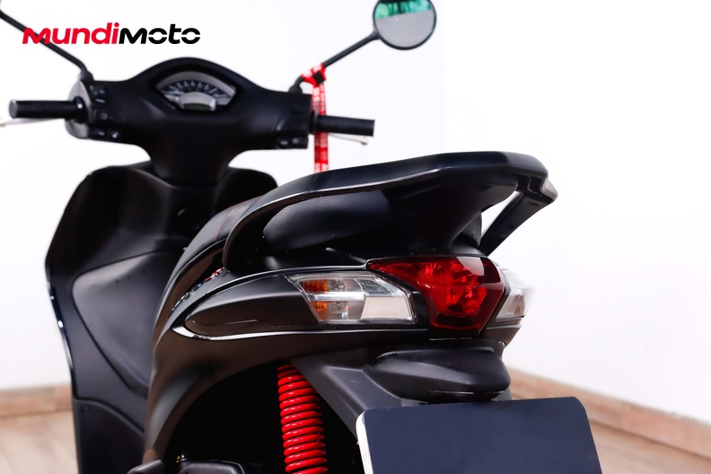 Motorbike image 9