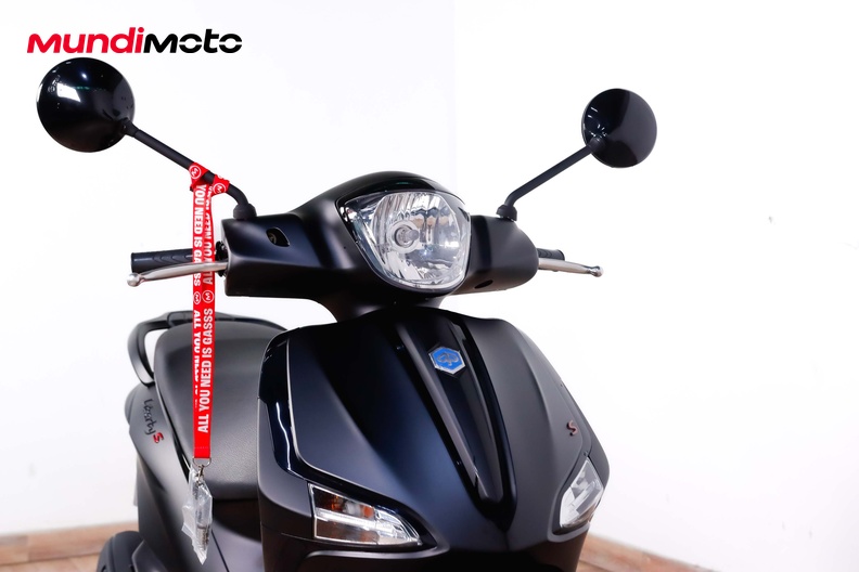 Motorbike image 4