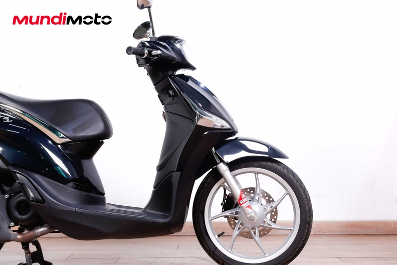 Motorbike image 12