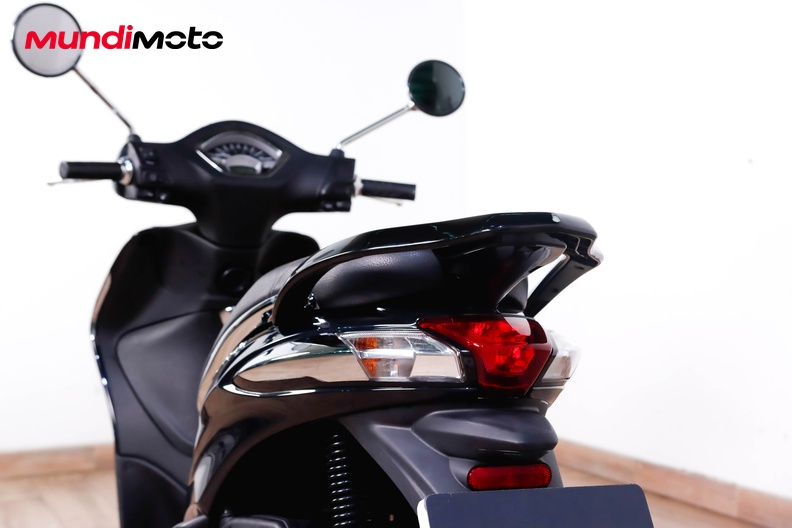 Motorbike image 9
