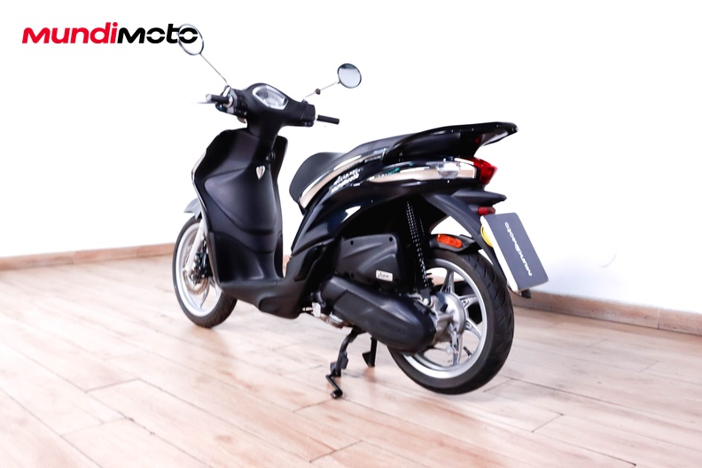 Motorbike image 6