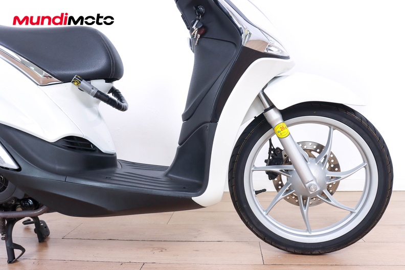Motorbike image 12